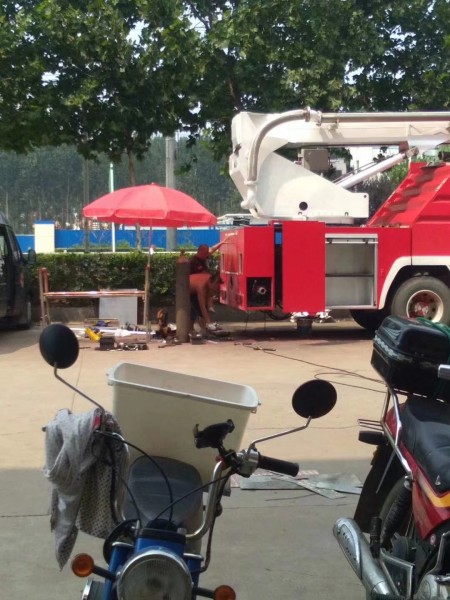 我公司為某消防大隊維修過火高噴車3